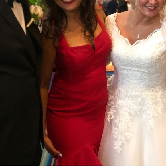 TAYLOR Wired Crepe Flounce Sheath Dress
CLARET RED - Picture 8 of 8